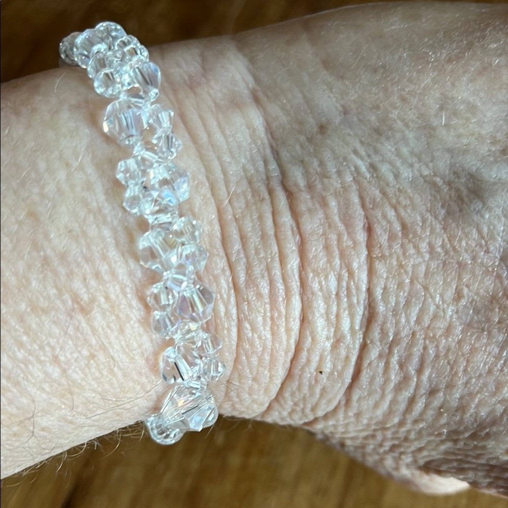 Elegant Clear Crystal Bracelet